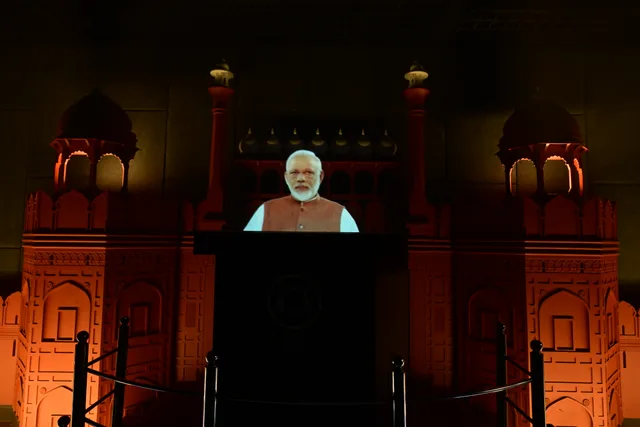 Lal Qile Ki Prachir Se